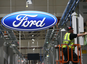 Ford, Çip Sıkıntısı Nedeniyle Bazı Fabrikalarında Üretimi Durduruyor