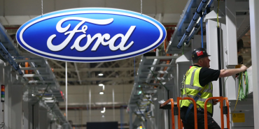 ford-cip-sikintisi-nedeniyle-bazi-fabrikalarinda-uretimi-durduruyor