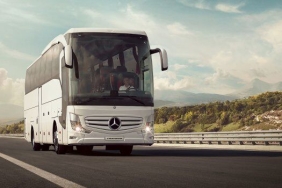 mercedes-benz-turk-haziran-ayi-otobus-ihracatlarinda-hiz-kesmedi