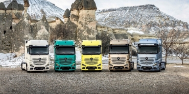 mercedes-benz-turk-imzali-kamyonlar-avrupa-ulkelerine-ihrac-ediliyor