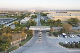 mercedes-benz-turk-aksaray-universitesi-araciligiyla-mesleki-egitime-destegini-surduruyor