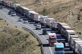 putin-seferberlik-ilan-etti-turk-tirlarinin-bekleme-suresi-daha-da-artti