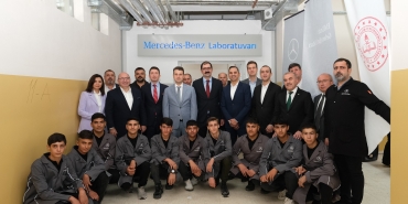 mercedes-benz-laboratuvarlarinin-32ncisi-mardinde-acildi