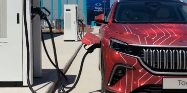 toggdaki-gelisme-elektrikli-arac-sarj-istasyonlarinin-yayginlasmasi-acisindan-hayati-oneme-sahip