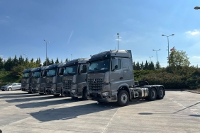 Işıklar Ağır Nakliyat, Araç Filosuna 15 Adet Mercedes-Benz Arocs Kattı 1 isiklar-agir-nakliyat-arac-filosuna-15-adet-mercedes-benz-arocs-katti