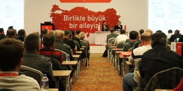 tur-assist-cekicilerine-elektrikli-arac-egitimi-verdi