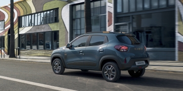 dacia-yeni-donanimi-ve-motoruyla-ilk-kez-sahnede