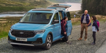 ford-cok-yonlu-yeni-tourneo-connecti-tanitti