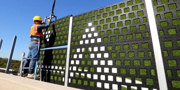 kamyon-lastikleriyle-ses-bariyeri-yapildi