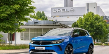 stellantis-elektrikli-opel-grandland-icin-130-milyon-euro-yatirim-yapiyor