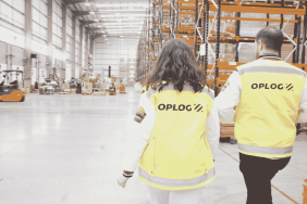 oplog-teknoloji-tabanli-yeni-deposunu-ingilterede-acti