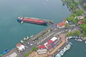 bozhane-limanina-gemi-yanasma-izni-verildi