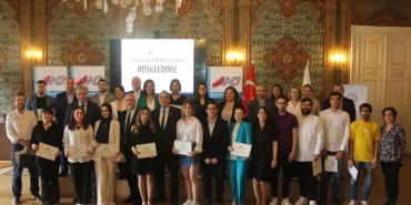 genc-und-akademi-sertifika-programinin-3unncu-donem-mezunlari-sertifikalarini-aldi