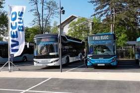 IVECO BUS, Tam Elektrikli Yelpazesini "Feel the BLUE Pulse" Etkinliğinde Sergiledi 2 iveco-bus-tam-elektrikli-yelpazesini-feel-the-blue-pulse-etkinliginde-sergiledi