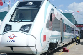 milli-elektrikli-tren-ilk-yolculu-seferini-gerceklestirdi