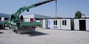 oregon-depremzede-lojistikcilerin-yaralarini-sarmak-icin-50-adet-konteyner-ofis-teslim-etti