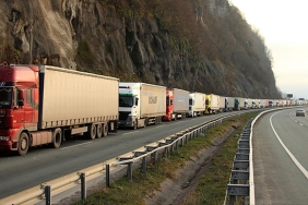 turk-tirlarina-cekyadan-serbest-gecis-mujdesi