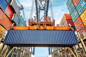 agirlikli-olarak-otomotiv-sektorunde-olmak-uzere-60-urun-icin-gumruk-vergisi-askiya-alindi