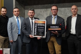 duracell-otomotiv-akuleri-turkiyede-ozcete-sirketler-grubu-ile-yeni-isbirligi-baslatiyor