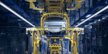 ford-avrupada-karbon-notr-elektrikli-arac-uretim-merkezini-acti