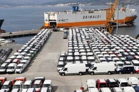 ihracatin-liderlik-koltugunda-yine-otomotiv-var