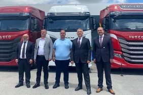 iveco-tanoz-nakliyata-25-adet-s-way-ve-15-adet-daily-arac-teslim-etti