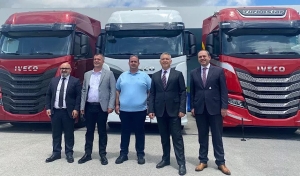 iveco-tanoz-nakliyata-25-adet-s-way-ve-15-adet-daily-arac-teslim-etti