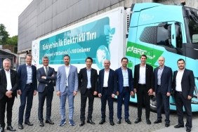 marubeni-unilever-ve-aric-lojistike-volvo-fh-elektrikli-cekici-teslimati-yapti