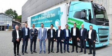 marubeni-unilever-ve-aric-lojistike-volvo-fh-elektrikli-cekici-teslimati-yapti
