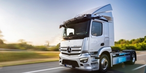 mercedes-benz-eactros300-turkiyede-gercek-yol-testlerine-basliyor