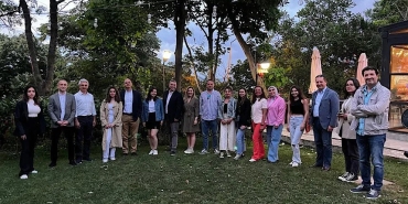 mercedes-benz-turk-yoneticileri-kadinlara-mentorluk-egitimi-verdi