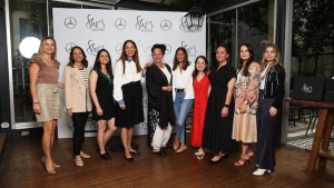 shes-mercedes-kadinlari-iyilige-yolculuk-bulusmasinda-bir-araya-geldi