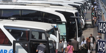 tatil-oncesi-otobus-biletleri-hizla-tukeniyor-bayram-tatili-icin-ek-seferler-planlaniyor