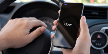 uber-turkiyede-taksi-uygulamasi-ile-yola-devam-ediyor