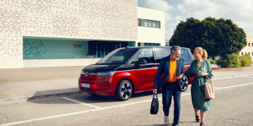 volkswagen-ticari-arac-yeni-multivan-ehybrid-modeliyle-turkiyede-satisa-hazirlaniyor