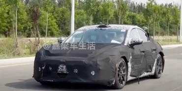 xiaominin-elektrikli-otomobili-seyir-halindeyken-bir-blogger-tarafindan-goruntulendi