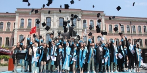 istanbul-universitesi-ulastirma-ve-lojistik-fakultesi-2023-mezunlarini-verdi