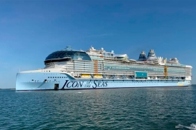 titanikten-5-kat-daha-buyuk-icon-of-the-seas-denize-indi