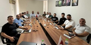 und-mersin-calisma-grubu-toplantisi-yapildi-sektorel-sorunlar-ve-cozumler-masaya-yatirildi