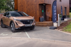 nissanin-v2g-teknolojisi-elektrikli-araclari-enerji-kaynagina-donusturme-vizyonu