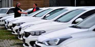 otomobil-alimina-yeni-duzenleme-ek-vergilerle-savunma-yatirimlarina-katki-artiyor