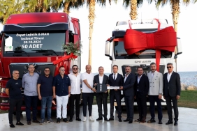 Özpet Grup Filosunu 50 Yeni MAN Çekici ile Güçlendirdi: Lojistikte Güven ve Teknolojinin Buluşması 1 ozpet-grup-filosunu-50-yeni-man-cekici-ile-guclendirdi-lojistikte-guven-ve-teknolojinin-bulusmasi