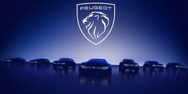 peugeot-retro-dalgasina-kapilmiyor-gelecege-yonelik-tasarim-stratejisiyle-fark-yaratacak