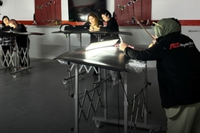 rs-otomotiv-grubundan-kadinlara-otomotivde-yeni-bir-meslek-kapisi-kadin-ustalar-yetisiyor-projesi