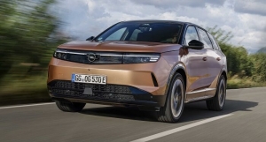 yenilikci-opel-grandland-elektrikli-mobilitenin-gelecegi-turkiyede-basliyor