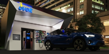 e-mobilitede-devrim-elektrikli-araclar-icin-yenilikci-kiosk-sarj-istasyonlari-evcharge-showda-tanitiliyor