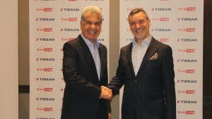 evolog-tirsandan-750-treyler-alarak-turkiyenin-en-buyuk-filolarindan-birini-kurdu