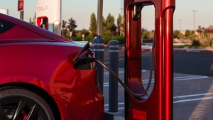 tesla-model-y-sahiplerine-yil-sonuna-kadar-ucretsiz-sarj-firsati-yeni-model-junipera-giden-yolda-buyuk-adim