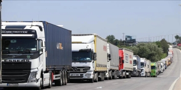 ithalat-ve-ihracat-sektorunde-kriz-gecis-belgeleri-ve-gumruk-engelleri-tasimaciligi-vurdu