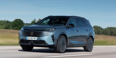 peugeot-e-5008-altin-direksiyon-odulu-ile-en-iyi-aile-araci-secildi